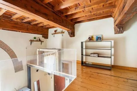 Nice And Quiet Loft 5 Minutes Walk From The Duomo Florence Apartment