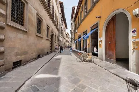 Nice And Quiet Loft 5 Minutes Walk From The Duomo Florence