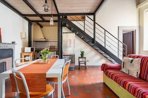 Apartment Nice And Quiet Loft 5 Minutes Walk From The Duomo Florence